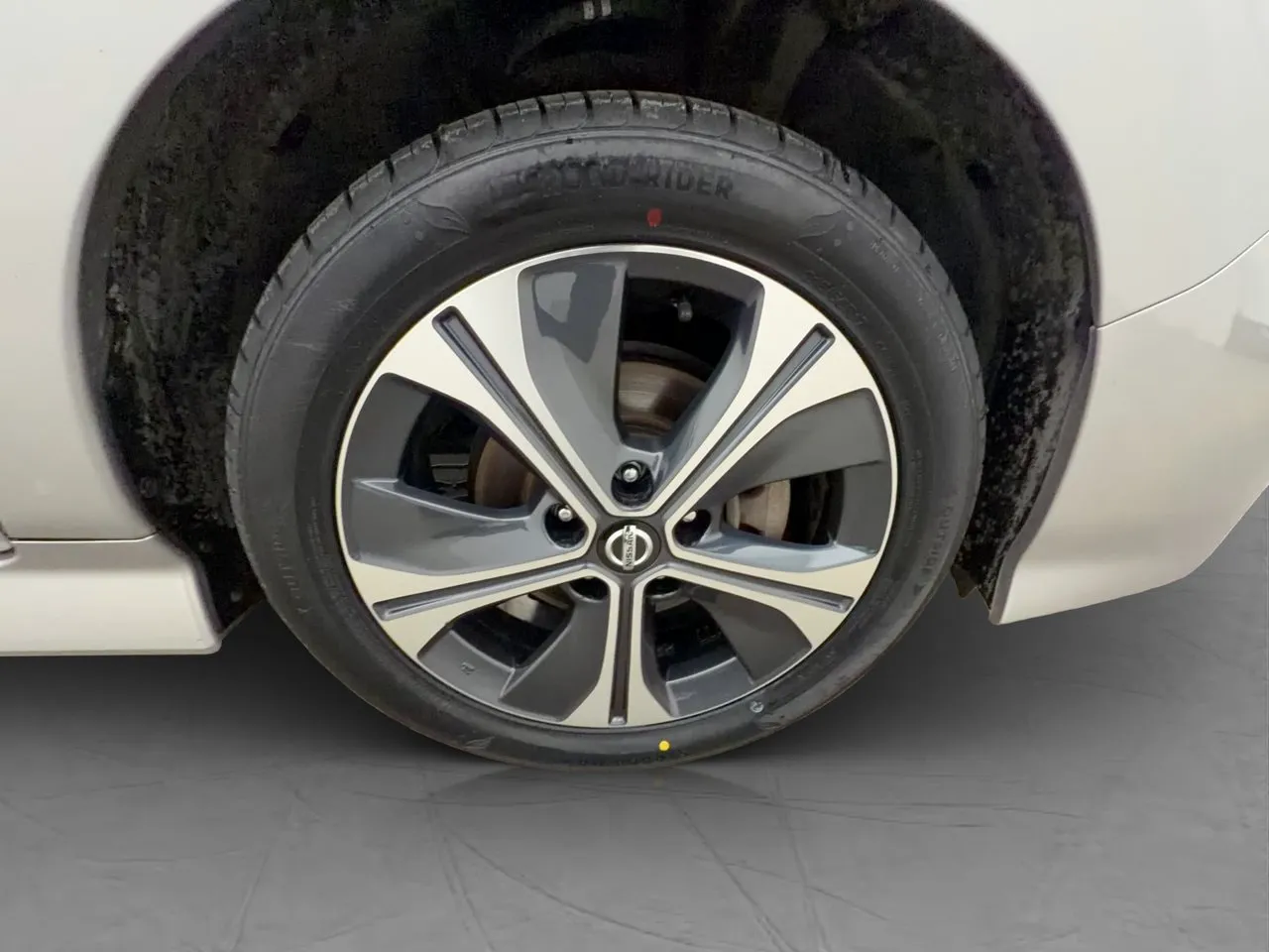 Vehicle image 30