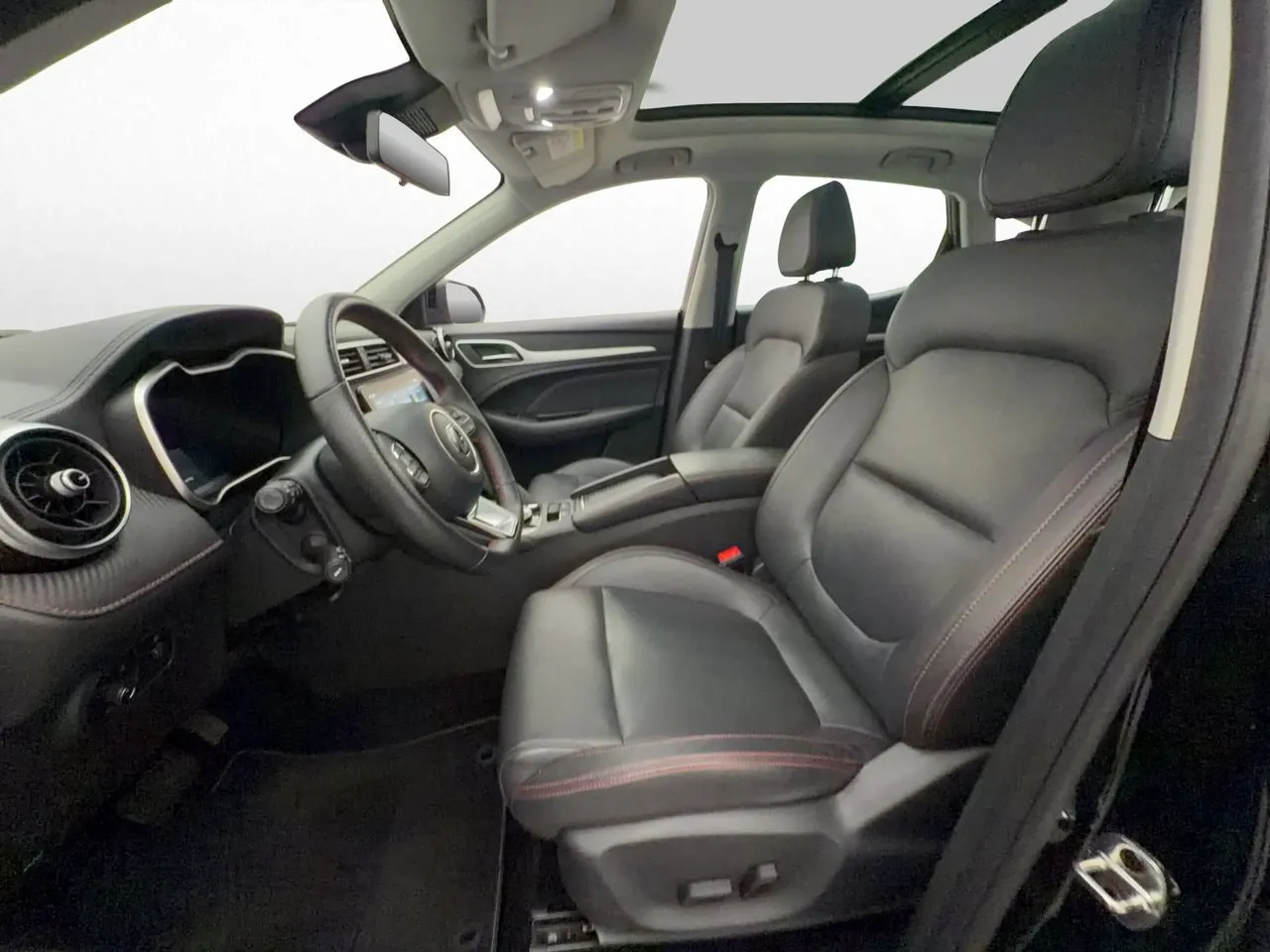 Vehicle image 18