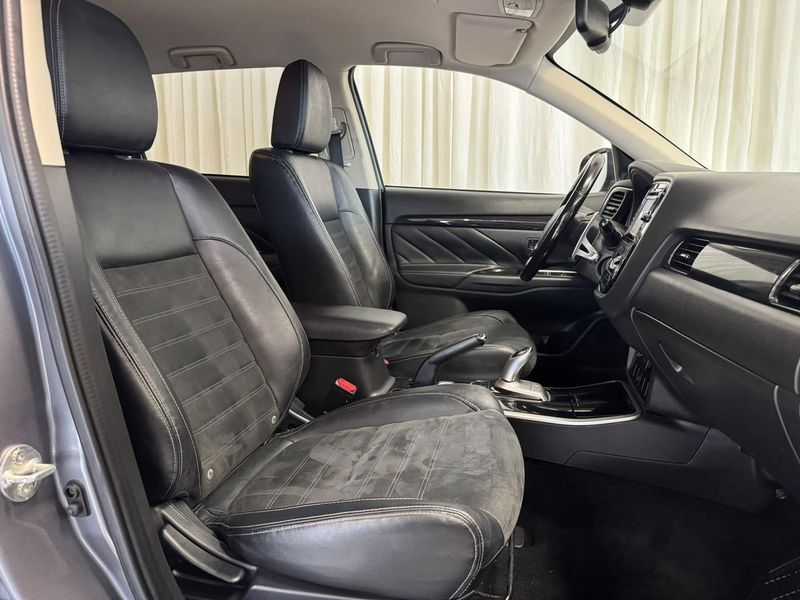 Mitsubishi Outlander bild 9