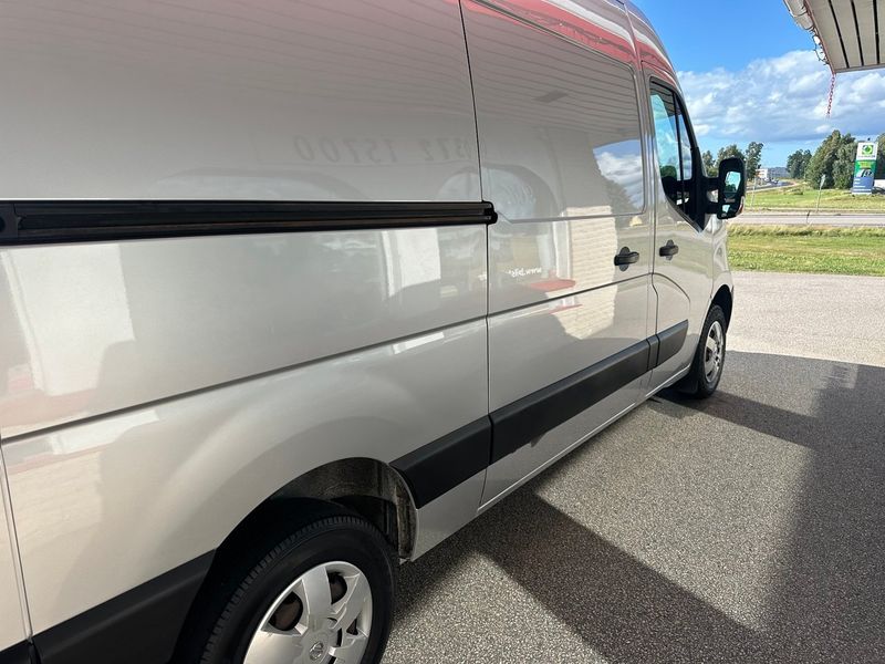 Nissan NV400 bild 4