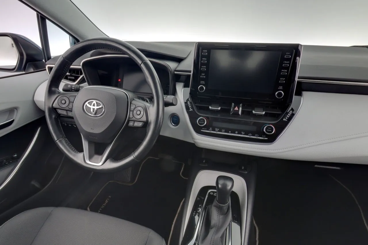 Vehicle image 14