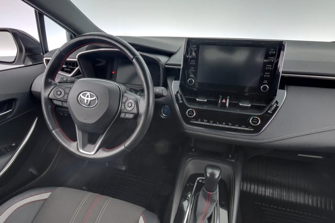 Vehicle image 14