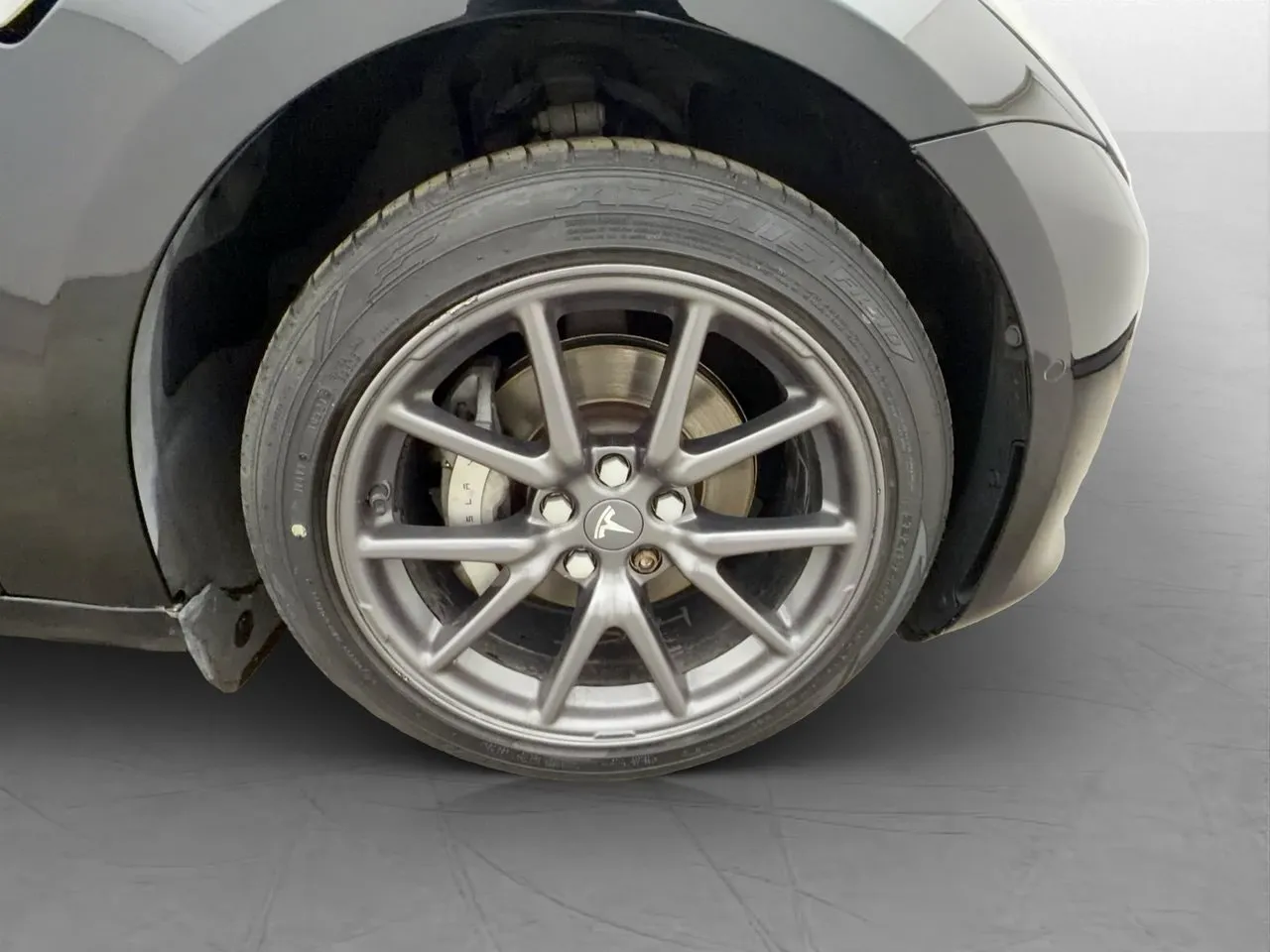 Vehicle image 32