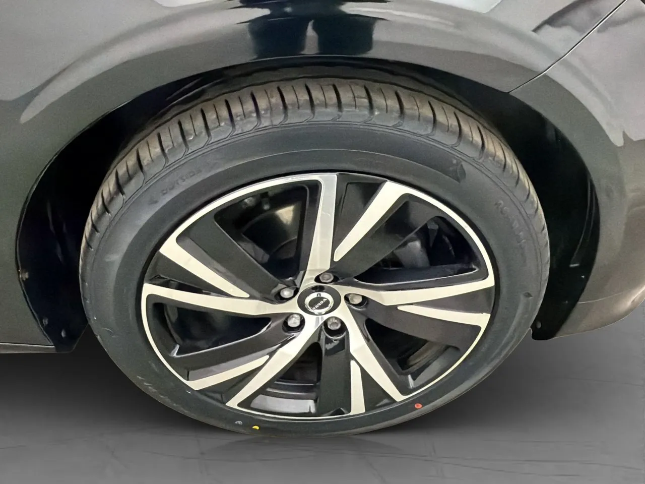 Vehicle image 33
