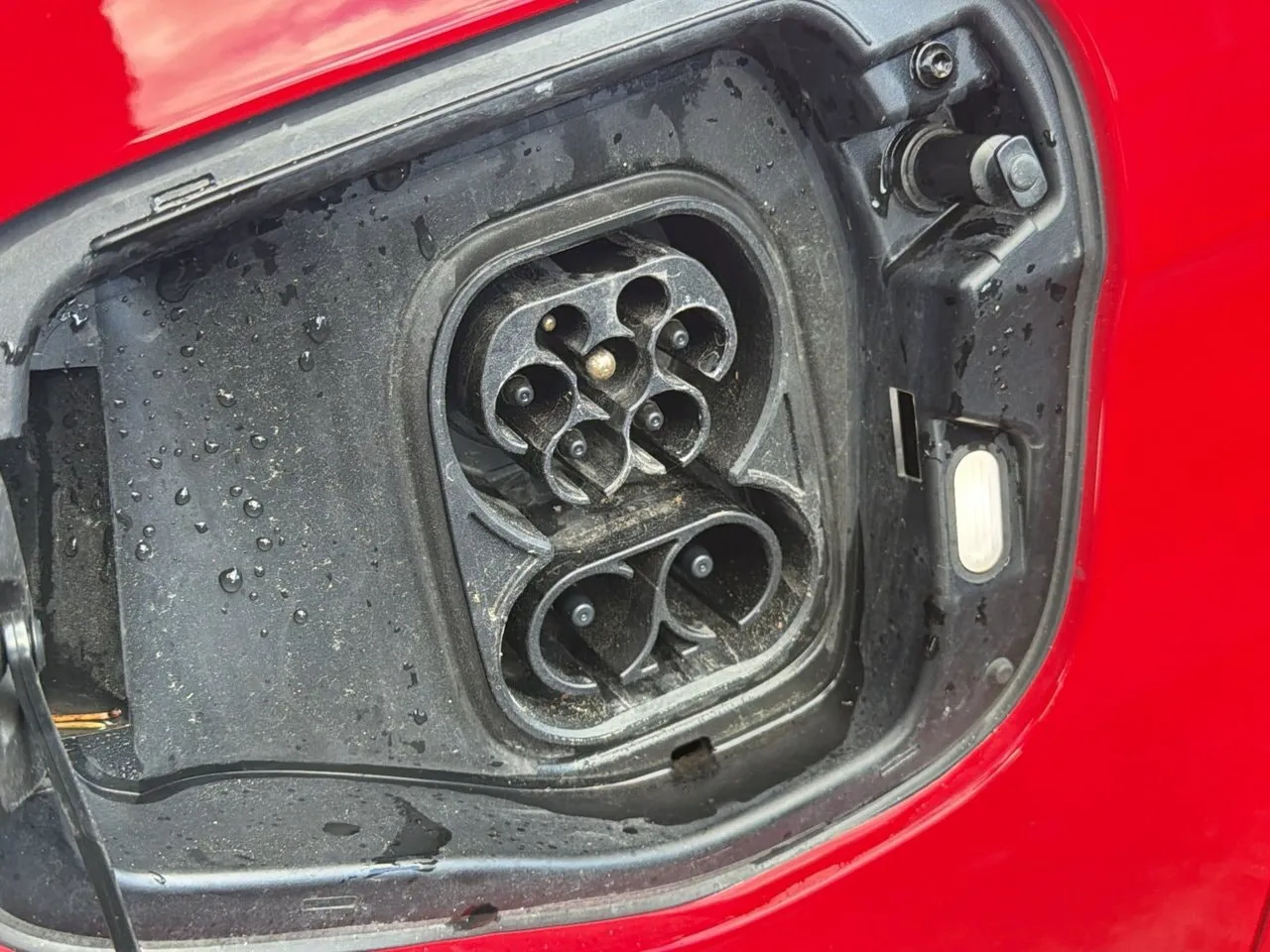 Vehicle image 30