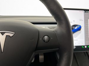 Tesla Model 3 bild 18