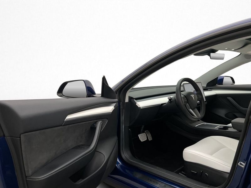 Tesla Model 3 bild 9