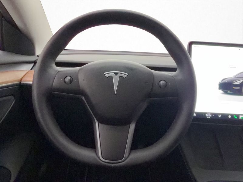 Tesla Model 3 bild 13