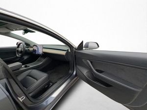 Tesla Model 3 bild 14