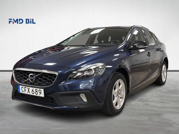 Volvo V40 Cross Country D3 150HK MOMENTUM BUISNESS EDITION P-SENSOR D-VÄRMARE - 2014