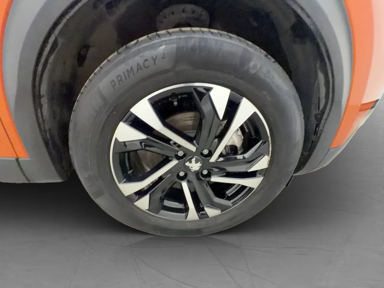 Vehicle image 33