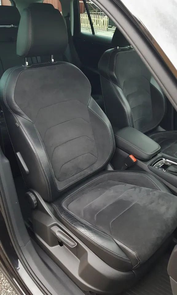 Vehicle image 34