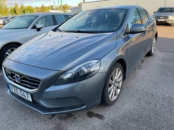 Volvo V40 D3 150HK Momentum - 2016