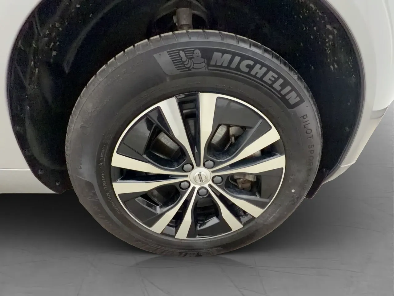 Vehicle image 36