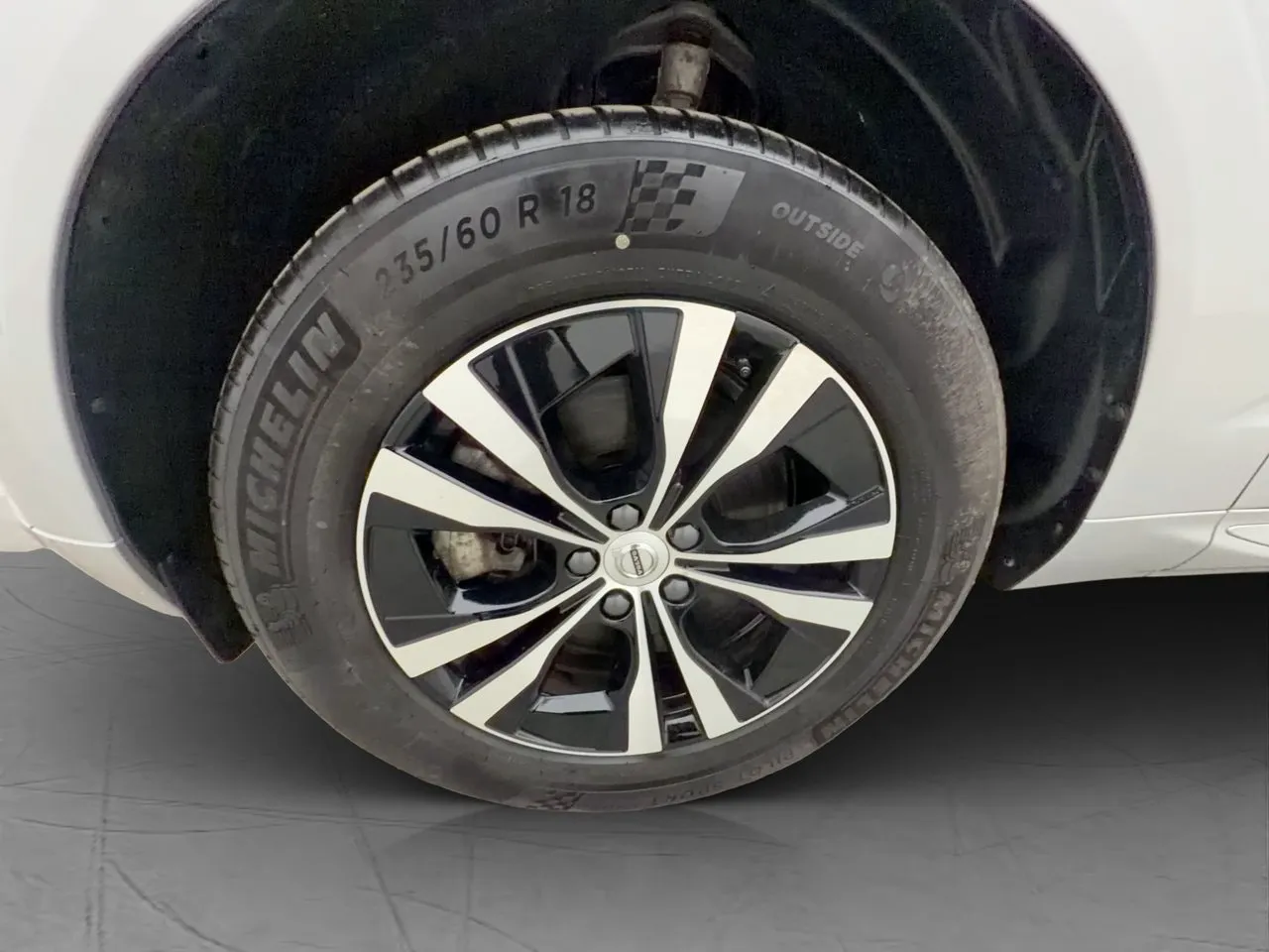 Vehicle image 33