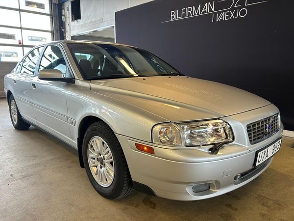 Volvo S80 2.4 Business /LÅGMIL !! / 2 Brukare sedan NY !! FIN BIL - 2004