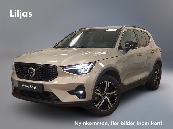 Volvo XC40 B3 FWD Bensin Plus Dark - 2025