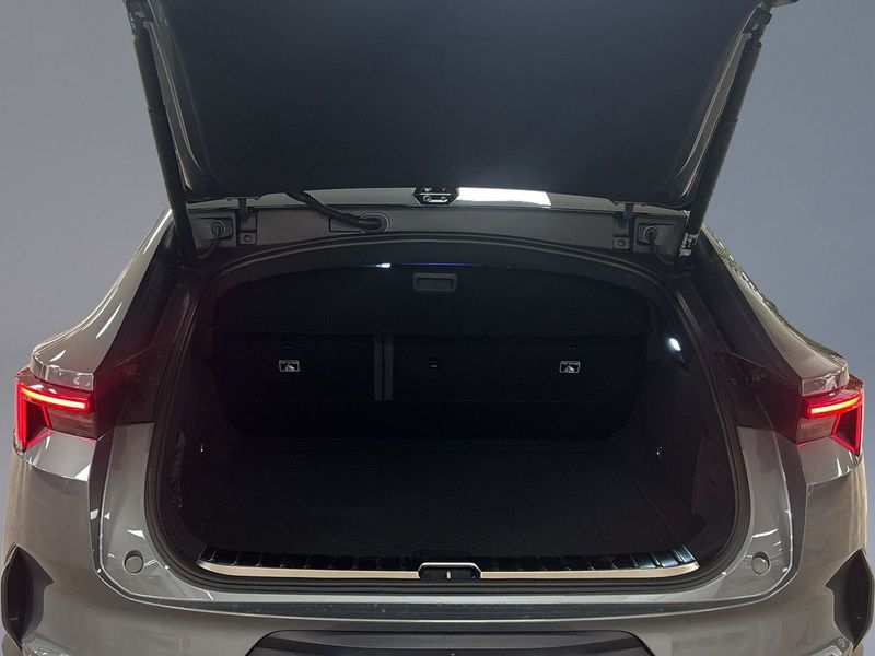 Polestar 4 bild 8