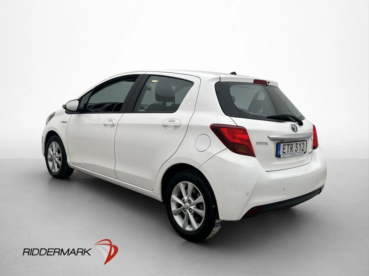 Vehicle image 7