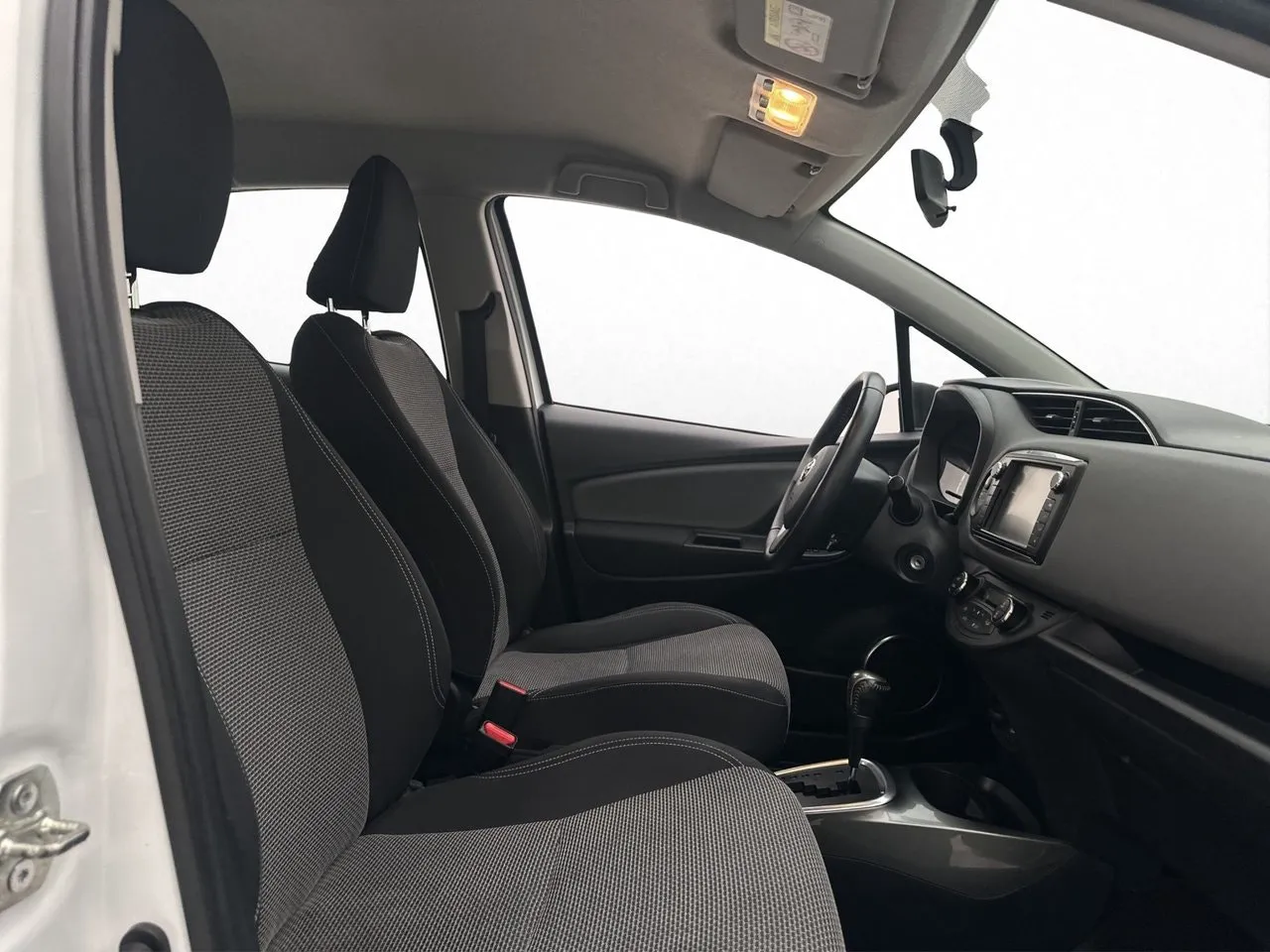 Vehicle image 21