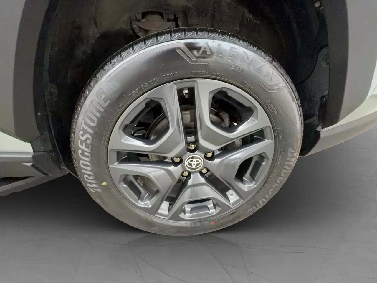 Vehicle image 30