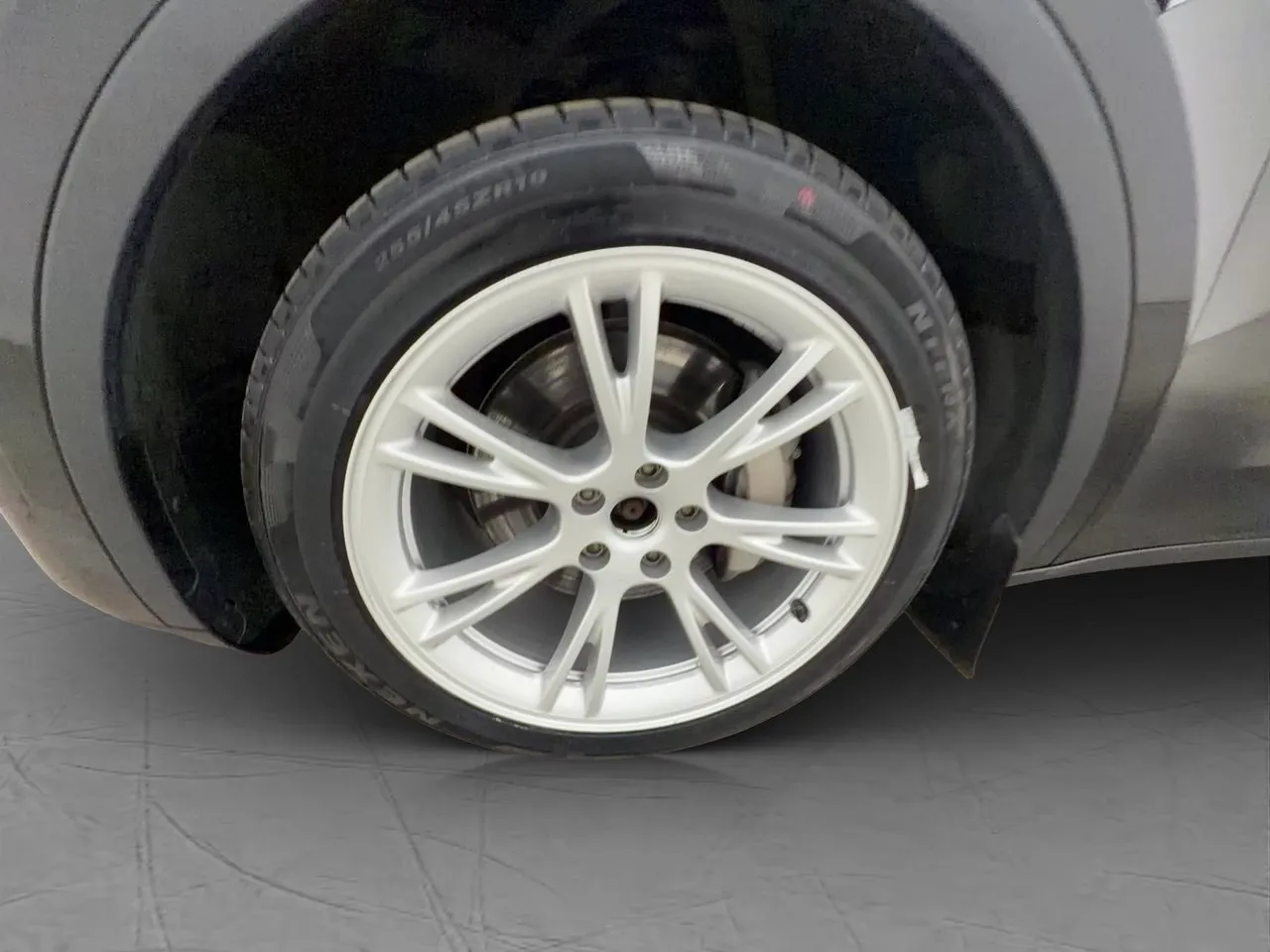 Vehicle image 30