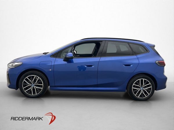 BMW 225 e xDrive Active Tourer 245hk M Sport Kamera Drag Navi - 2024