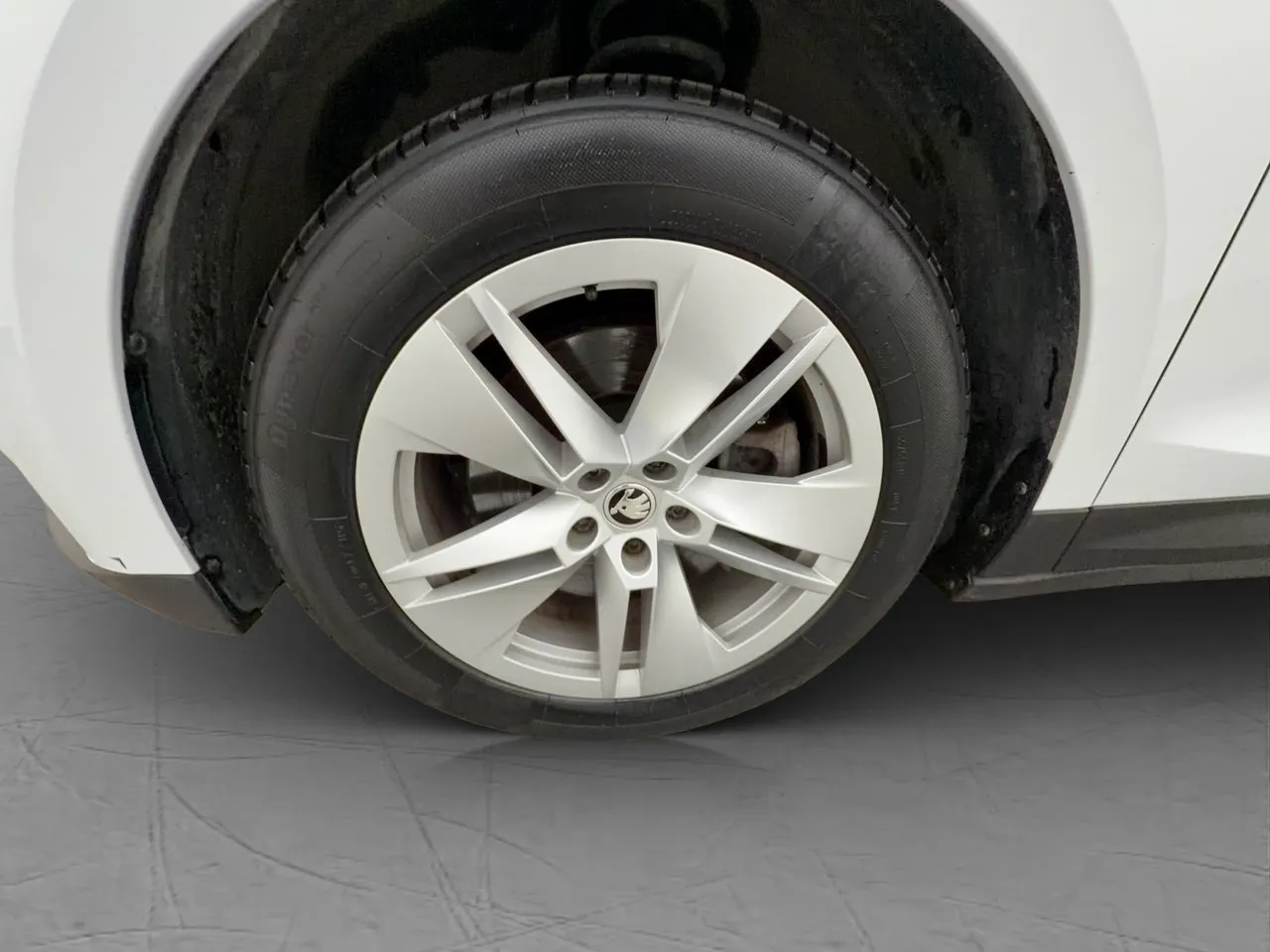 Vehicle image 35
