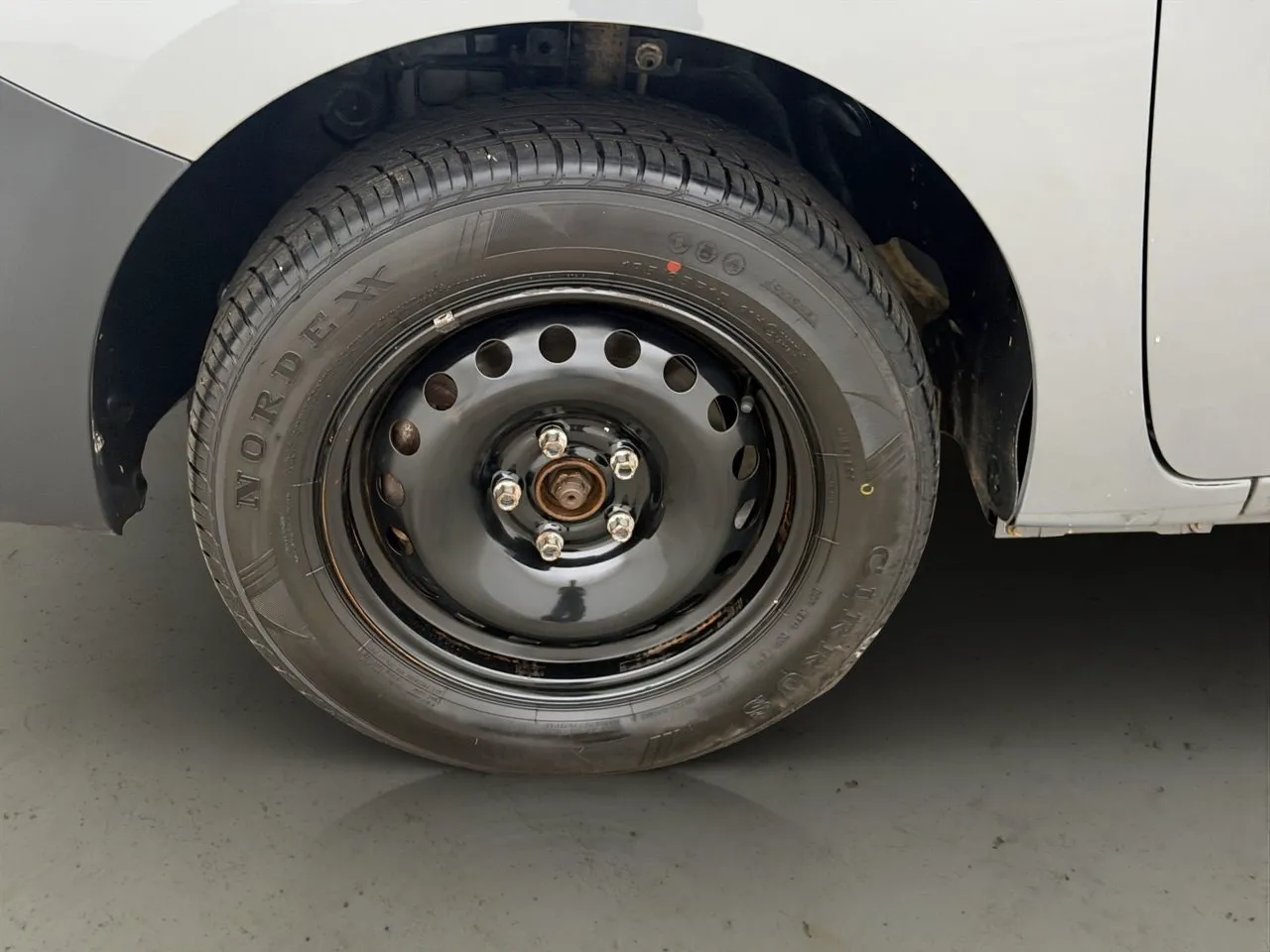Vehicle image 23