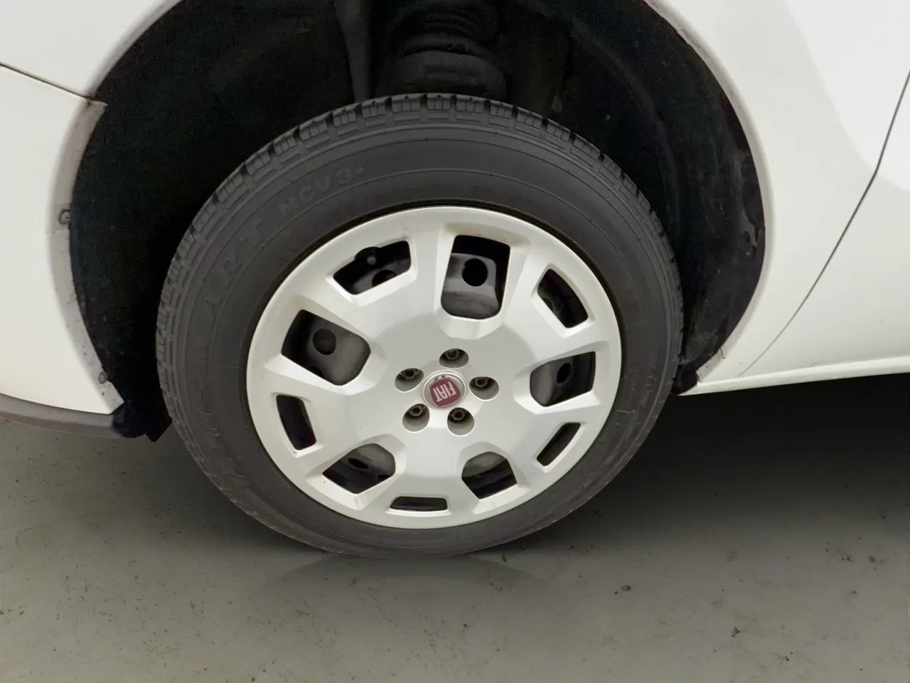 Vehicle image 24