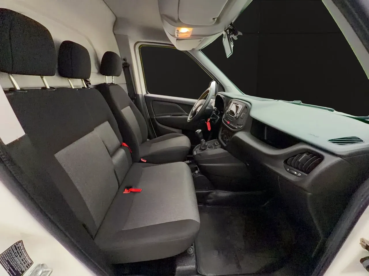 Vehicle image 22
