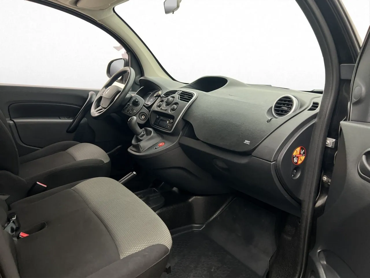 Vehicle image 24