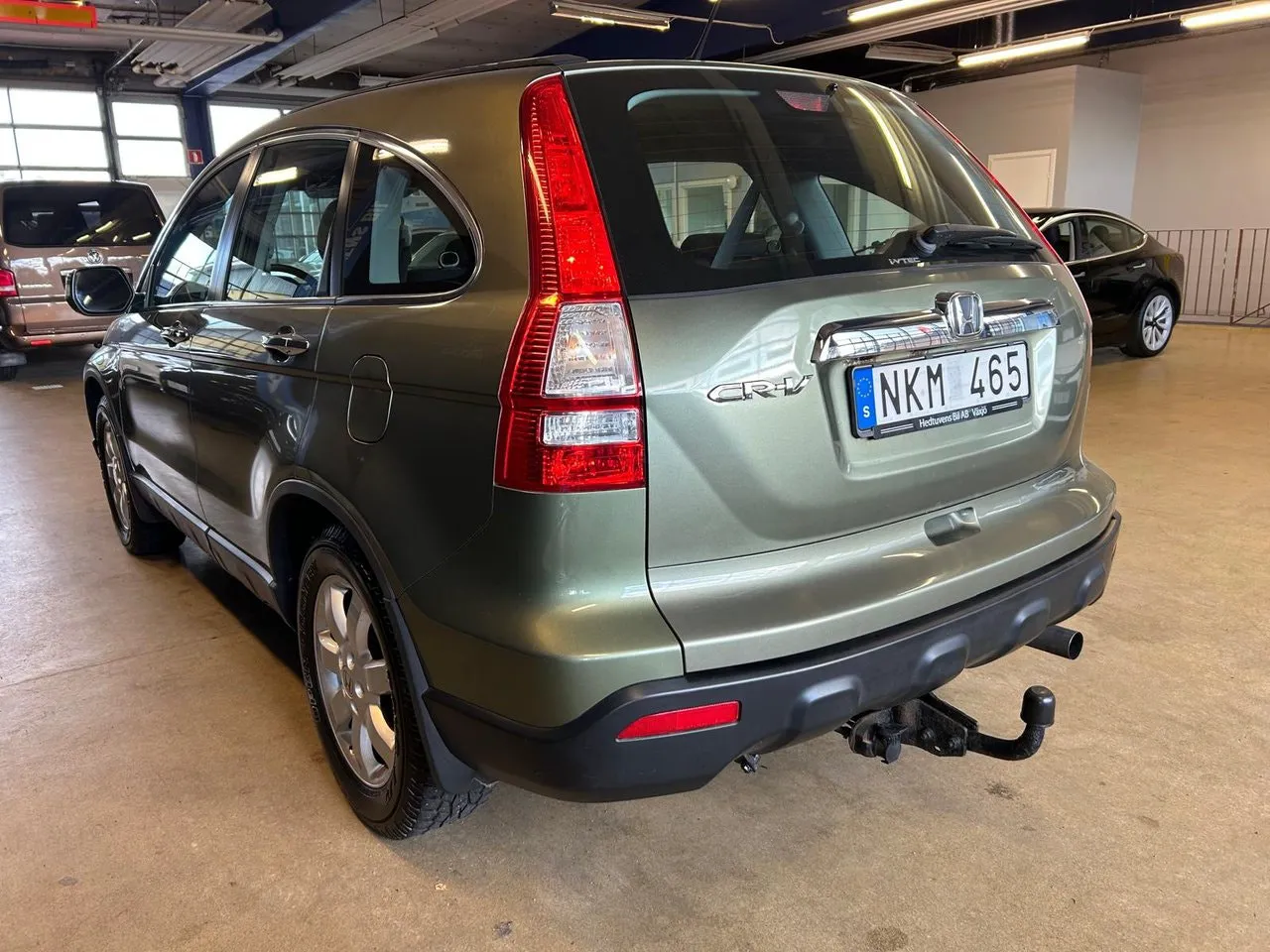 Vehicle image 6