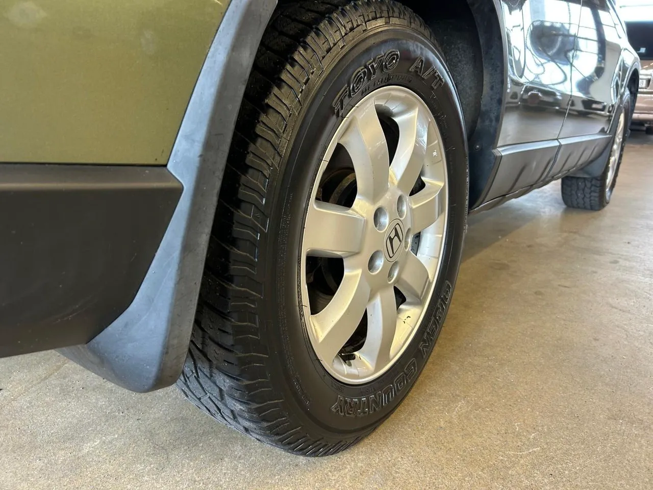 Vehicle image 16