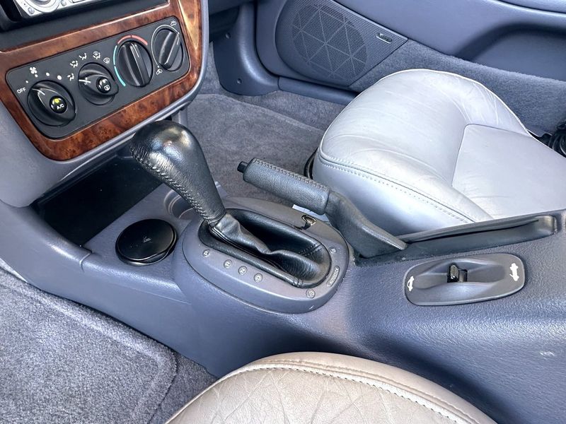 Chrysler Stratus bild 9
