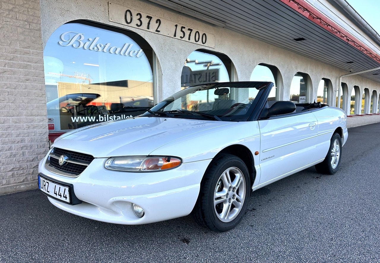 Chrysler Stratus