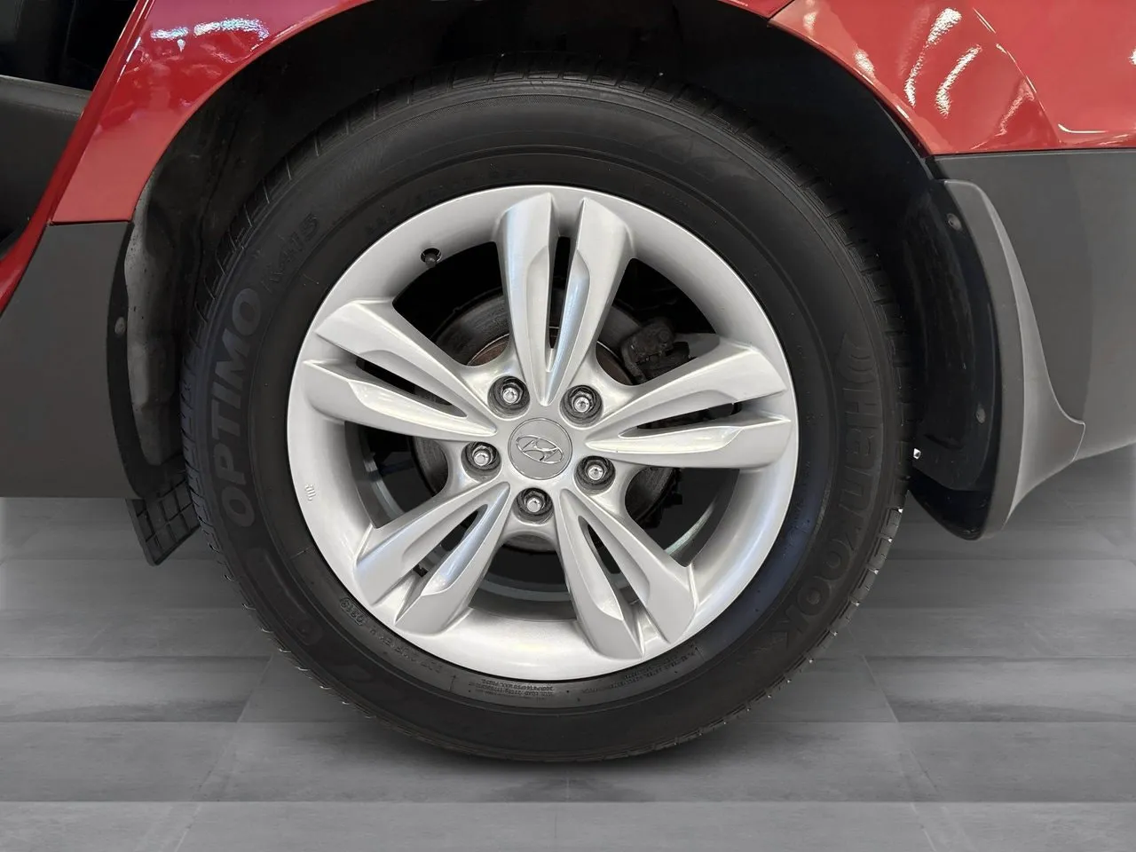 Vehicle image 9