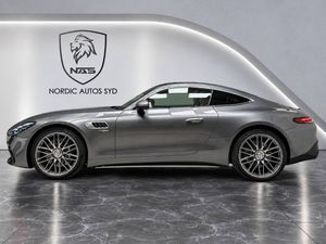 Mercedes AMG GT bild 2