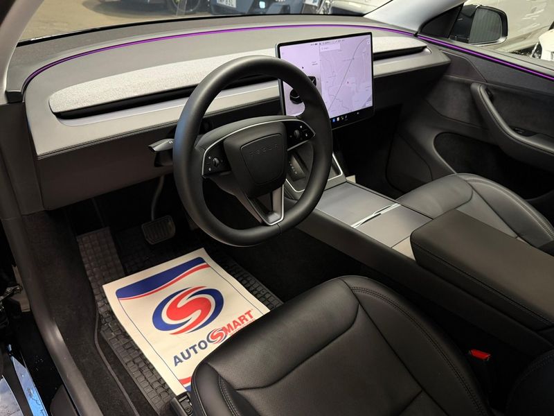 Tesla Model Y bild 12