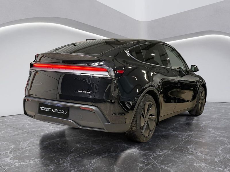 Tesla Model Y bild 6