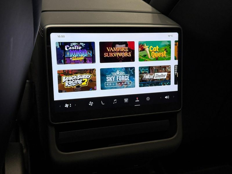 Tesla Model Y bild 18