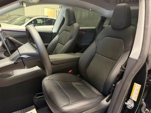Tesla Model Y bild 13