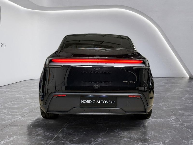 Tesla Model Y bild 5