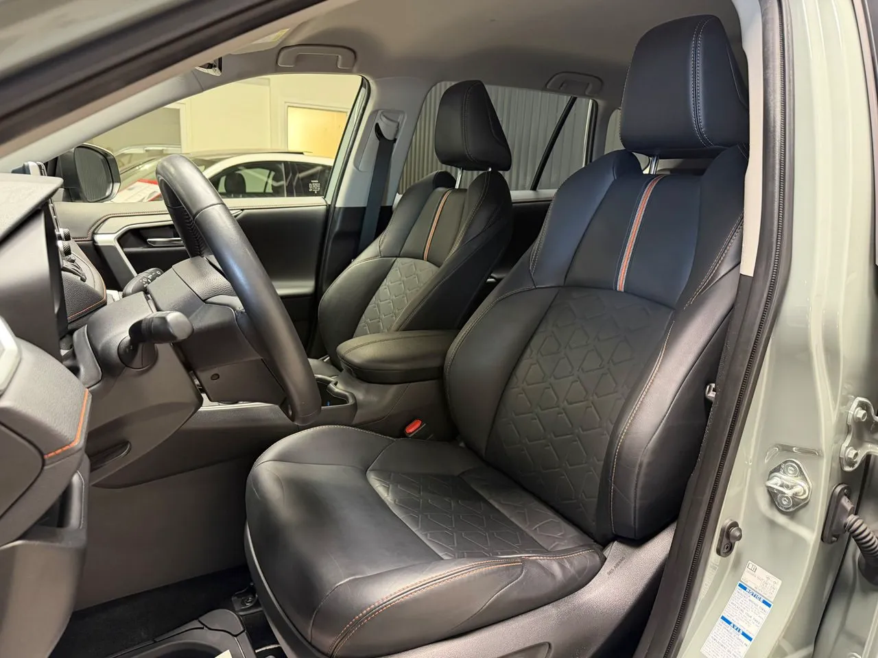 Vehicle image 18