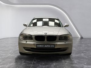 BMW 118 bild 9