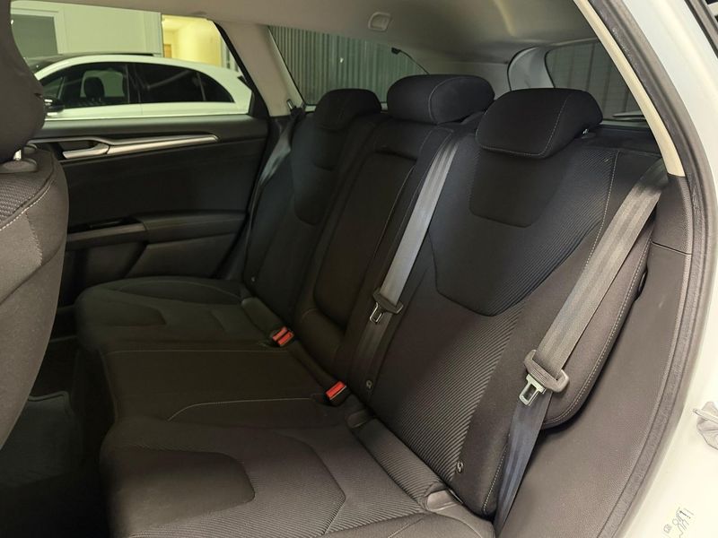 Ford Mondeo bild 15