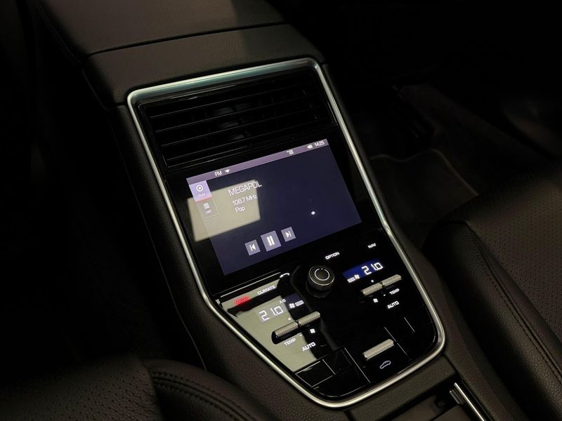 Porsche Panamera bild 16