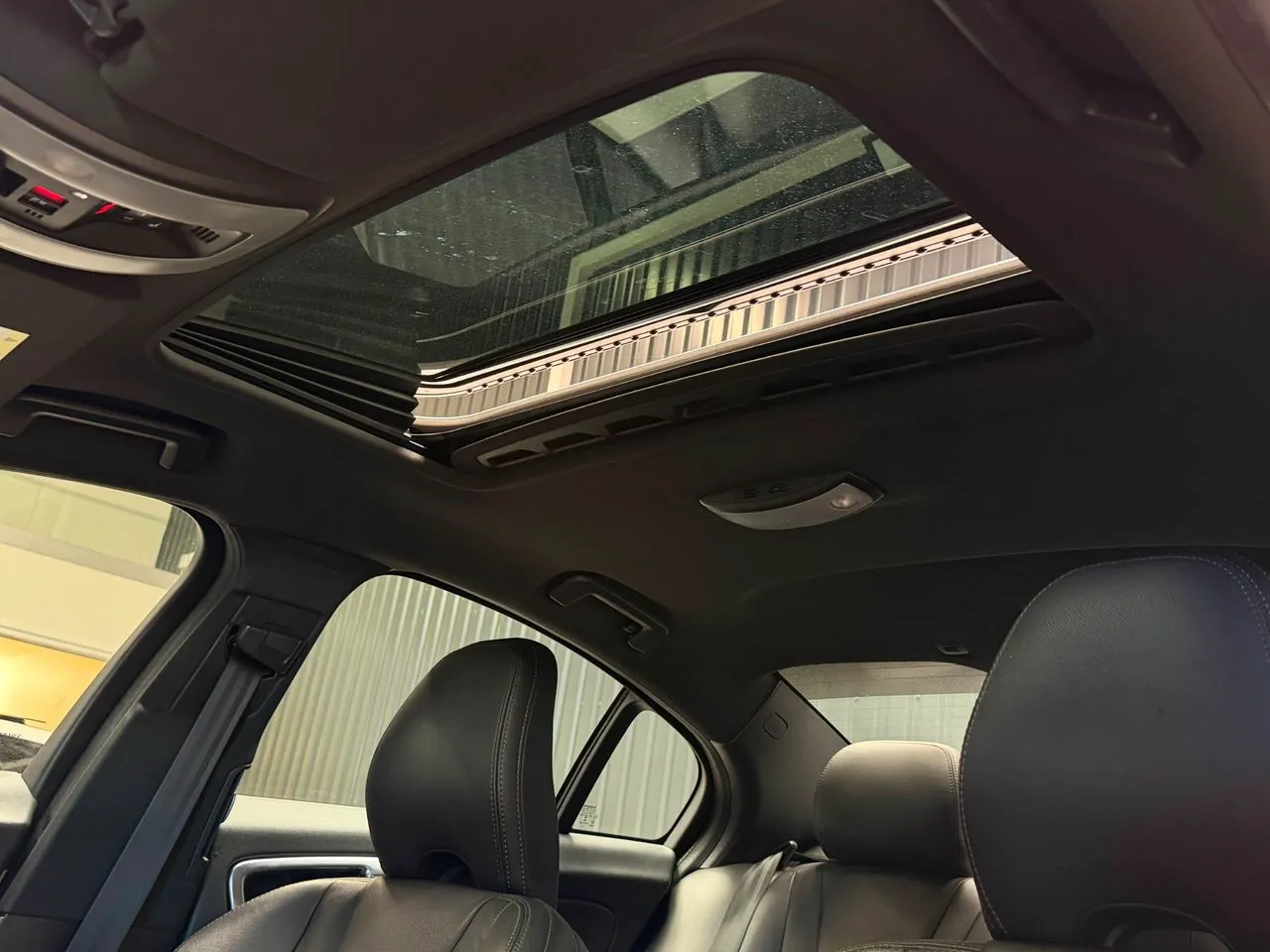 Vehicle image 14