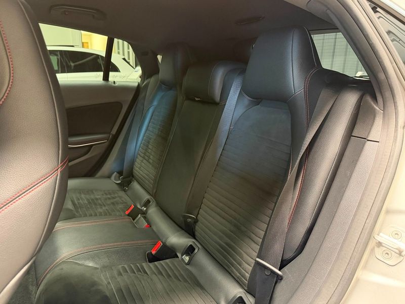 Mercedes CLA220 bild 15