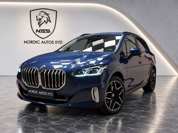 BMW 220 i Active / Tourer / Panorama / Navi / Drag - 2023